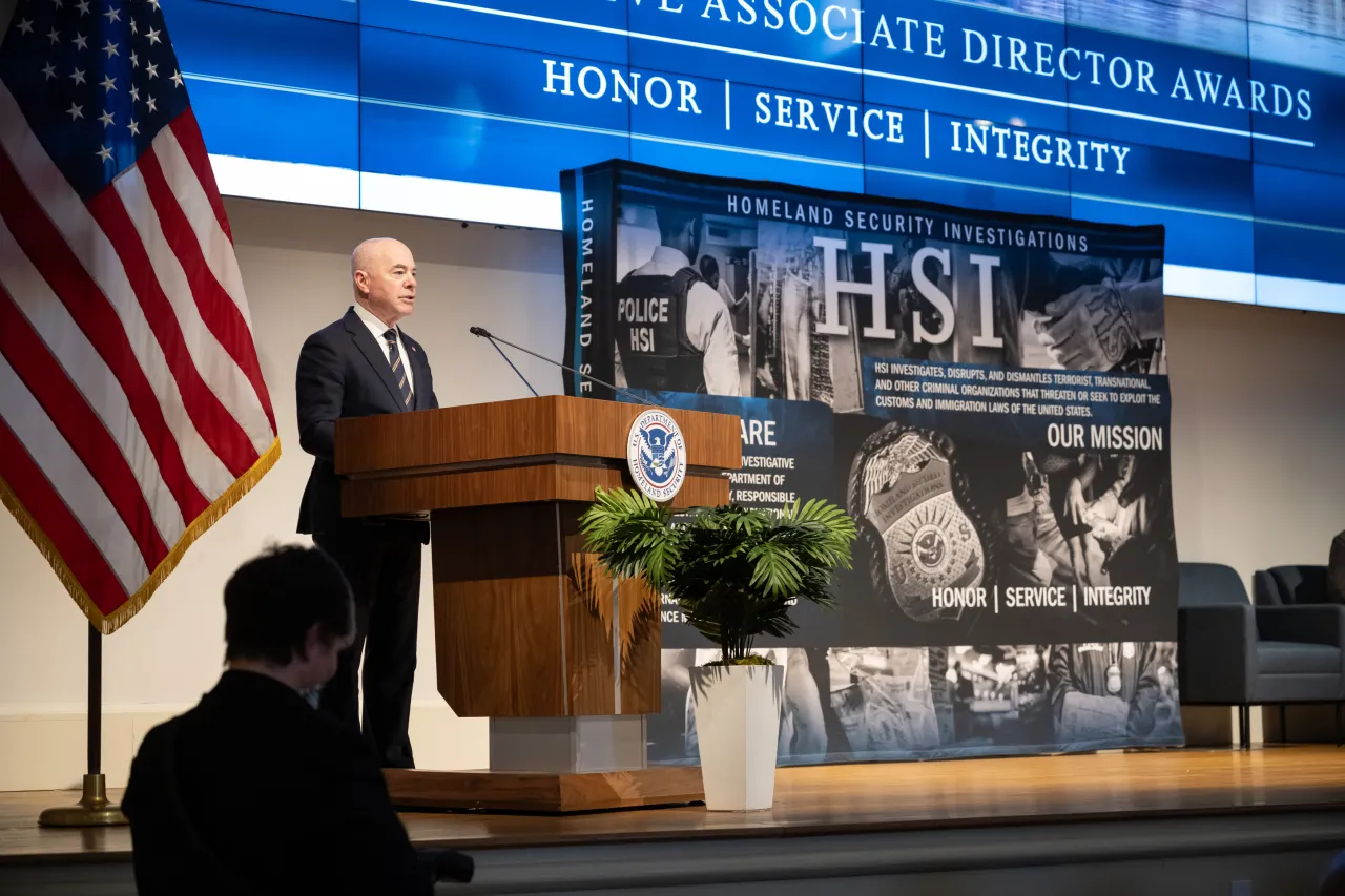 Image: DHS Secretary Alejandro Mayorkas Delivers Remarks at Annual HSI EAD Award Ceremony (001)
