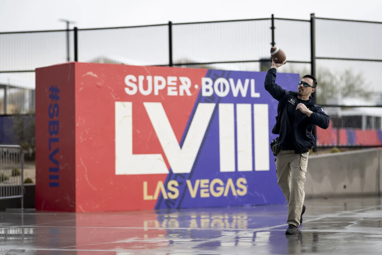 Image: DHS Works with NFL, Nevada, and Las Vegas Partners to Secure Super Bowl LVIII (025)