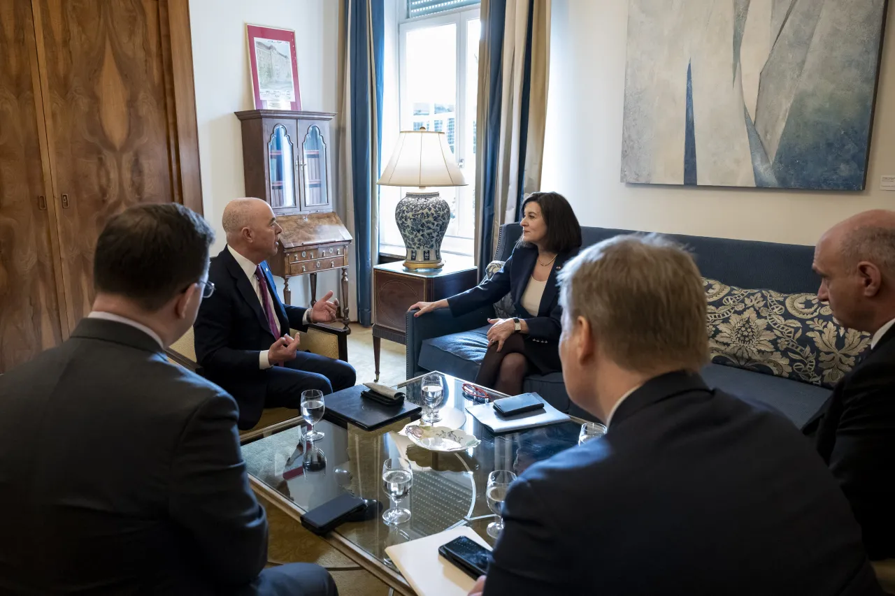 Image: DHS Secretary Alejandro Mayorkas Meets with US Ambassador Victoria Reggie Kennedy (007)