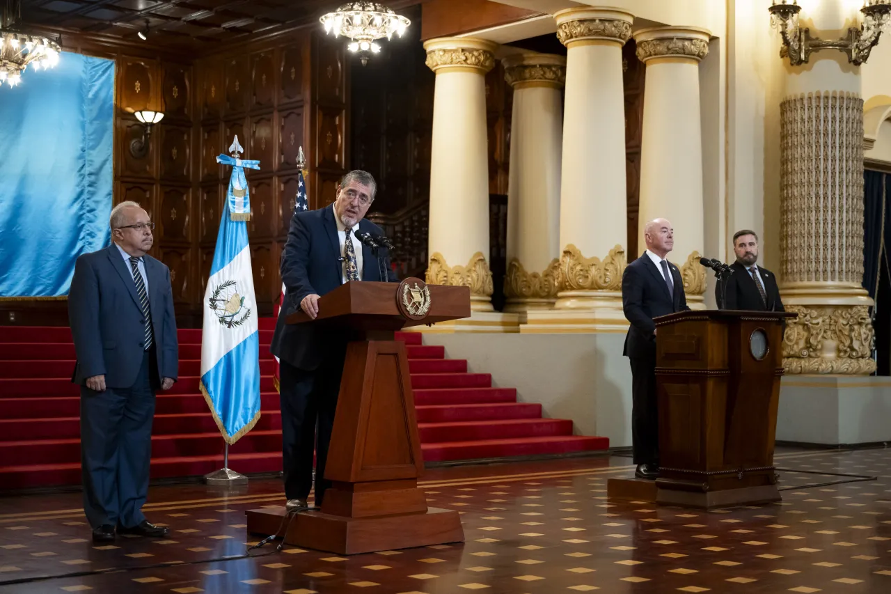 Image: DHS Secretary Alejandro Mayorkas holds a Press Conference with the President of Guatemala  (071)