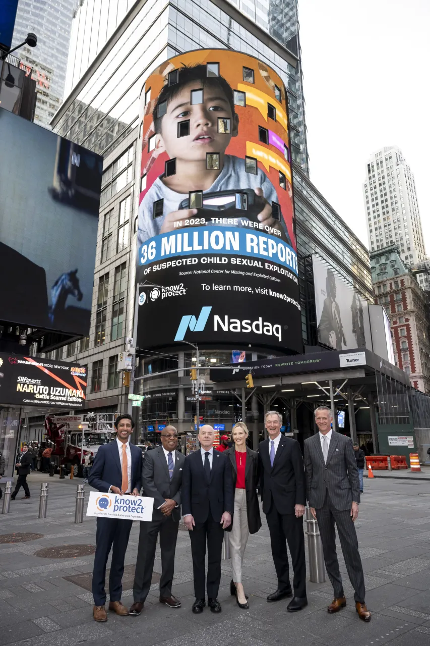 Image: DHS Secretary Alejandro Mayorkas Views the Know2Protect Billboard in Times Square (006)