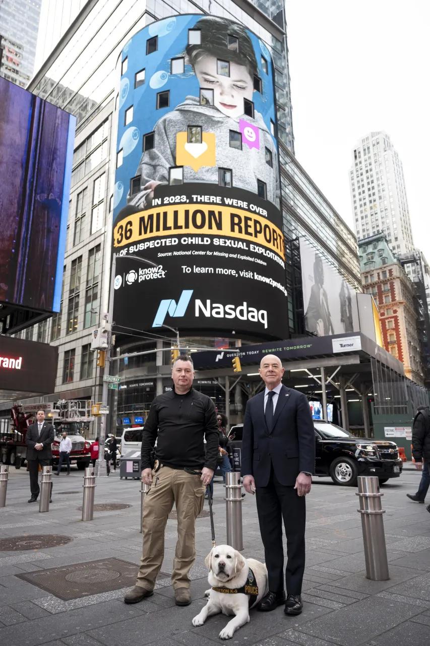 Image: DHS Secretary Alejandro Mayorkas Views the Know2Protect Billboard in Times Square (009)