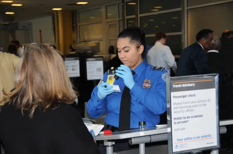 Journalist Threatened By TSA Pens Scathing Response 