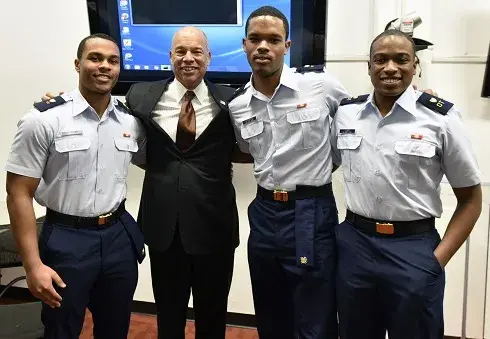 Secretary Johnson meets with Morehouse candidates for the CSPI program (DHS Photo/Barry Bahler)