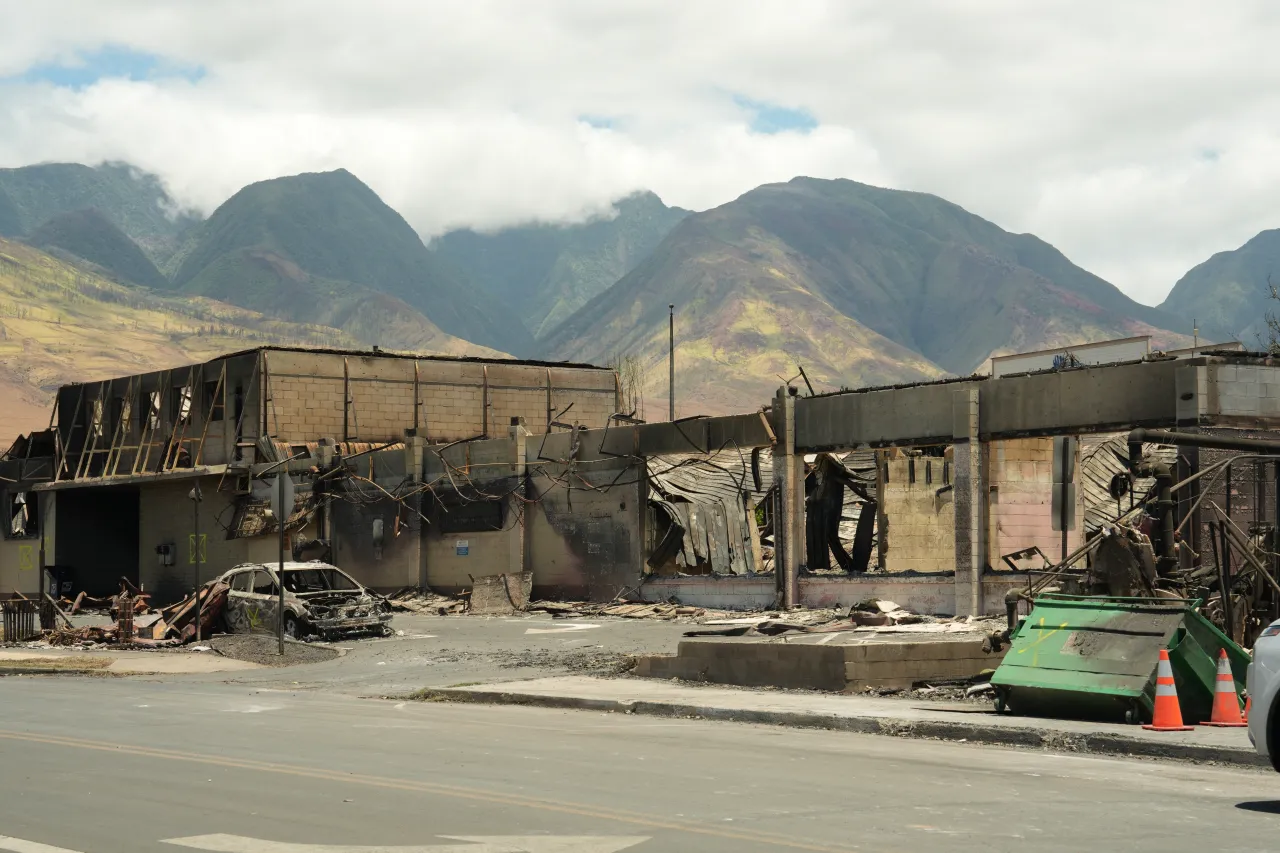 Image: Building Damaged from Hawaii Wildfires