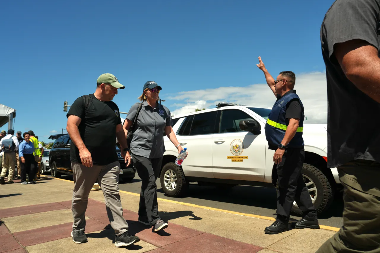 Image: FEMA Administrator Criswell and Hawaii Governor Green Begin Touring Hawaii Wildfires