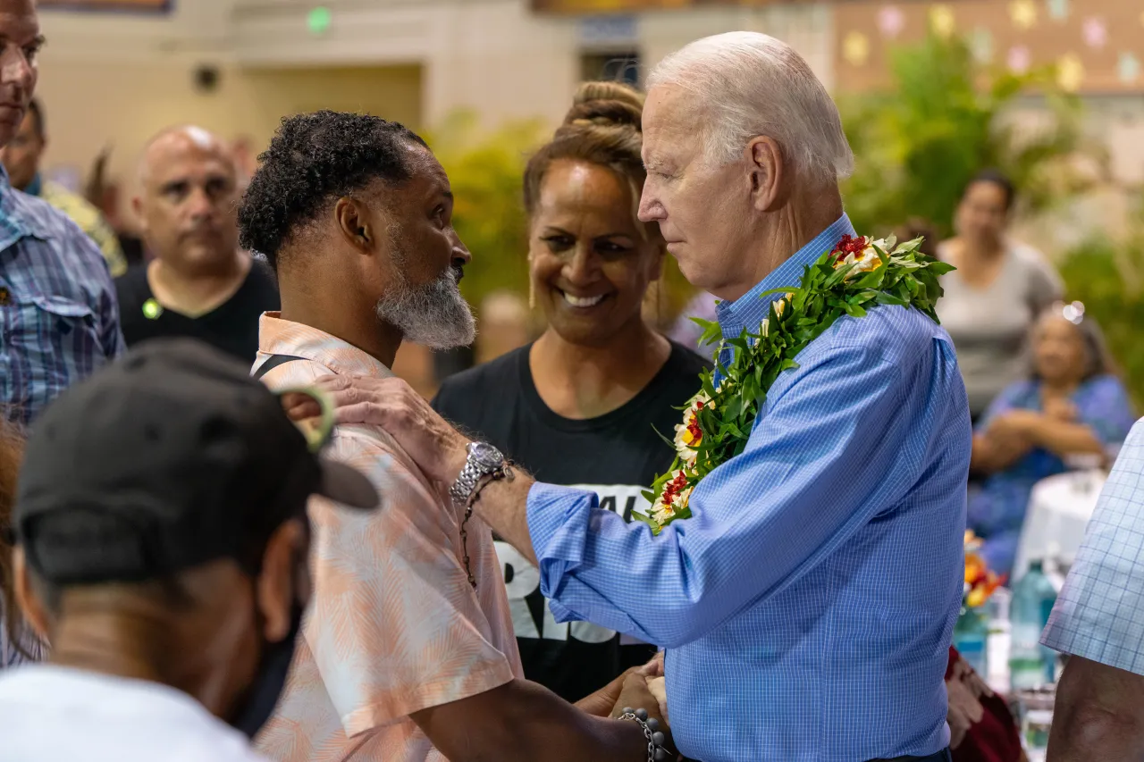 Image: President Biden Speaks at Civic Center After Hawaii Wildfires