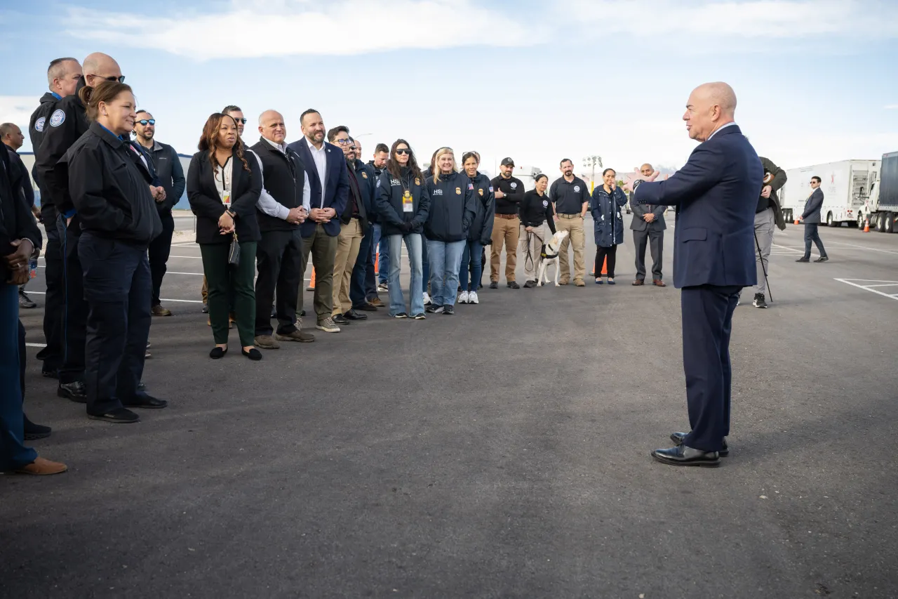Image: DHS Secretary Alejandro Mayorkas Meets with DHS Employees Conducting Super Bowl Preparations (011)