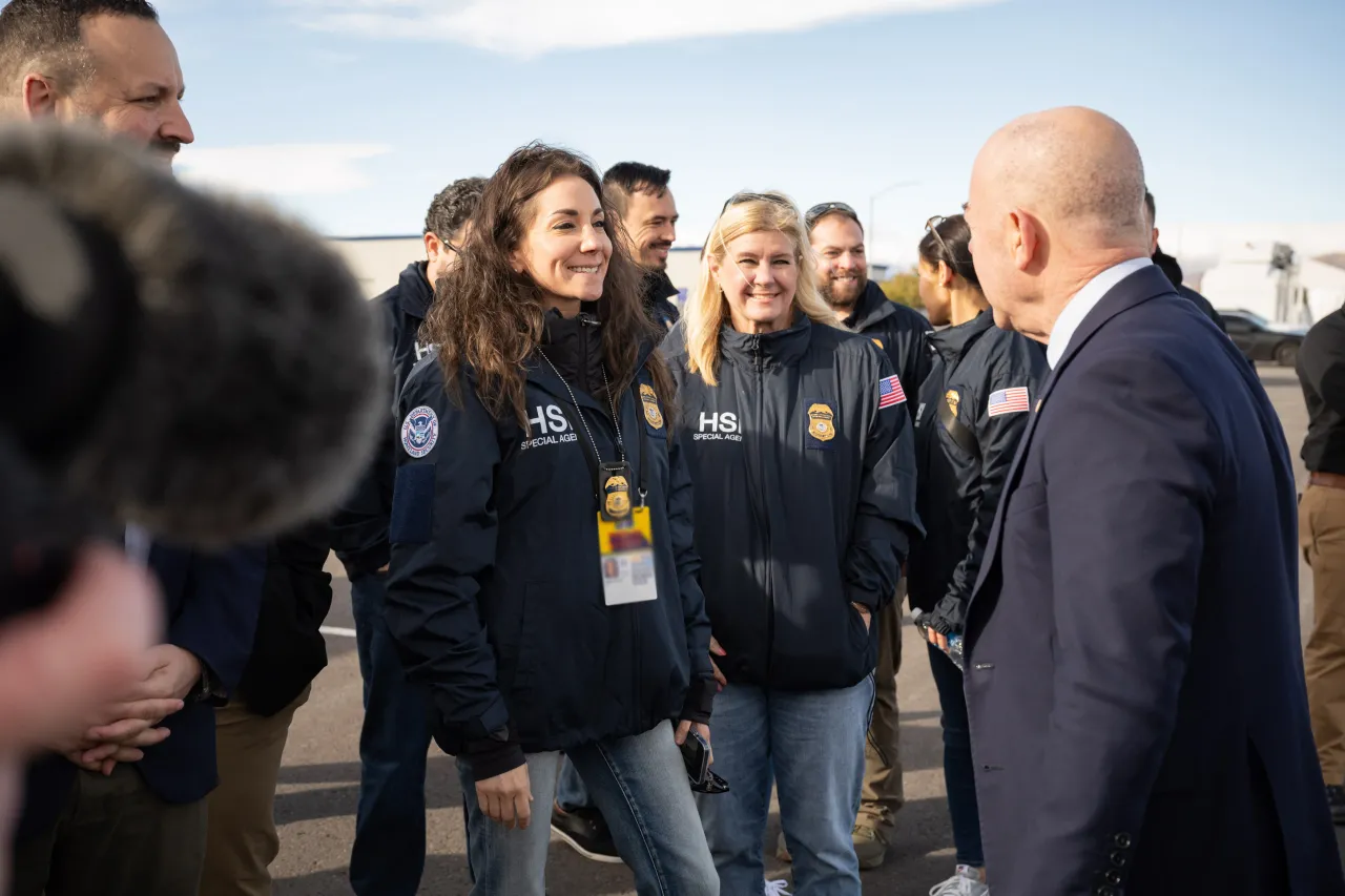 Image: DHS Secretary Alejandro Mayorkas Meets with DHS Employees Conducting Super Bowl Preparations (018)