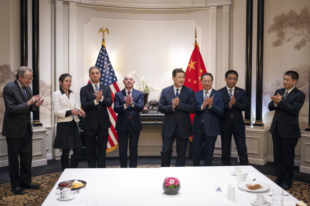 Image: DHS Secretary Alejandro Mayorkas Participates in a Bilateral Dinner with Minister Wang Xiaohong (103)