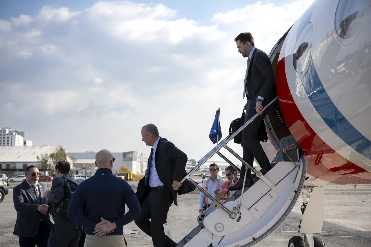 Image: DHS Secretary Alejandro Mayorkas Arrives in Guatemala City  (003)
