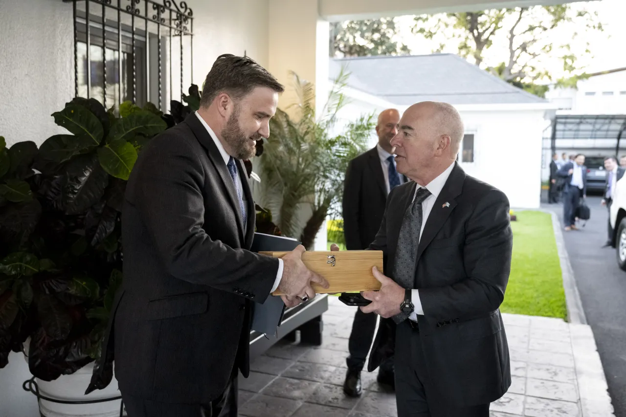 Image: DHS Secretary Alejandro Mayorkas Meets with Ambassador Tobin Bradley (010)
