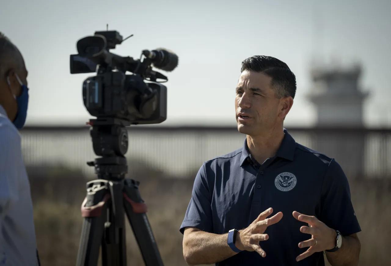 Image: Acting Secretary Wolf Participates in an Operational Brief and ATV Tour of the Border Wall (5)