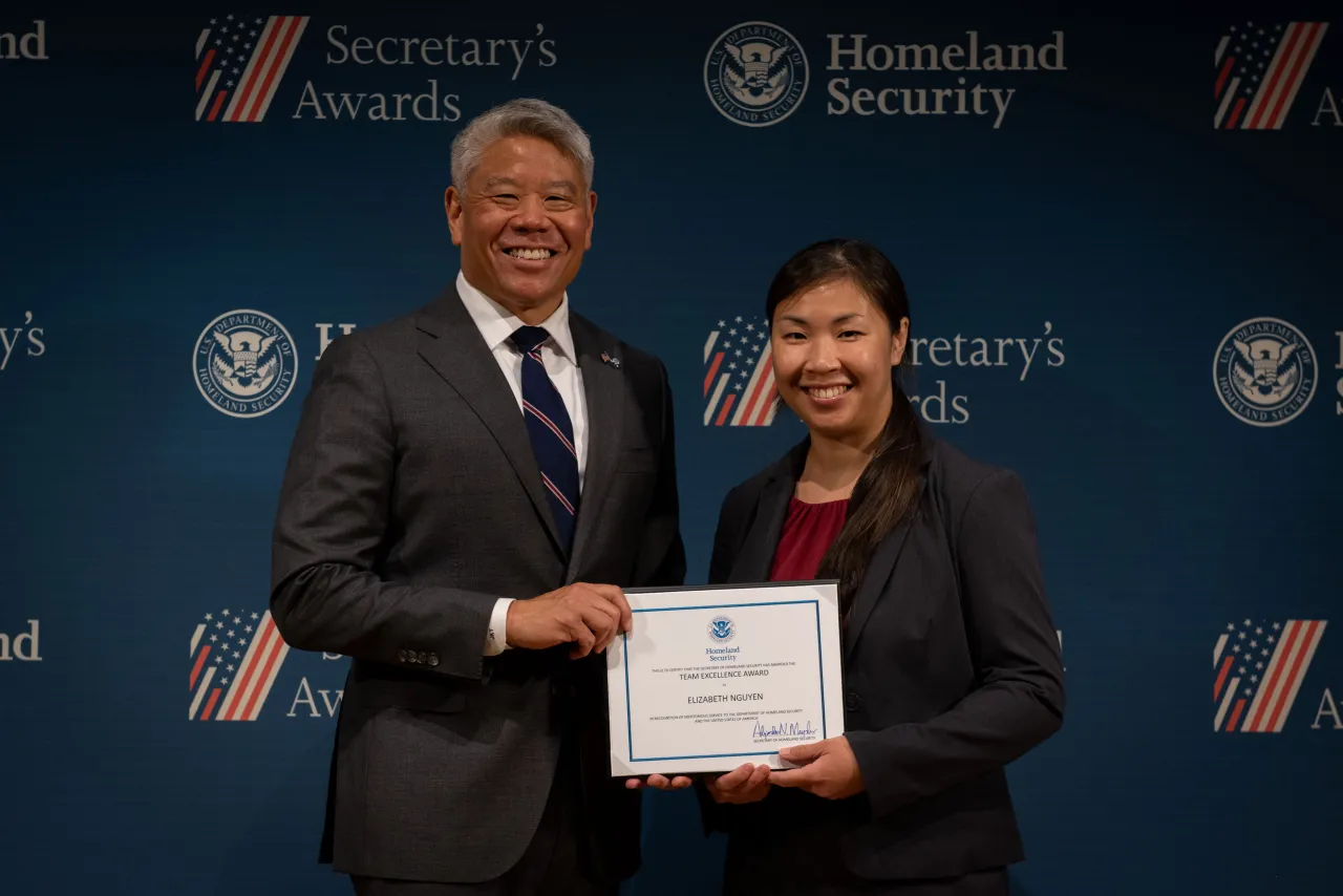 Image: Team Excellence Award, Elizabeth Nguyen