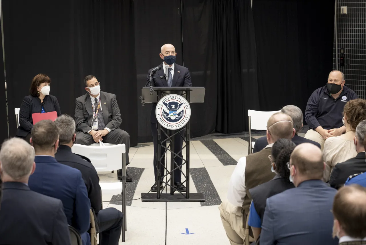 Image: DHS Secretary Alejandro Mayorkas Participates in OAW Appreciation Event (022)