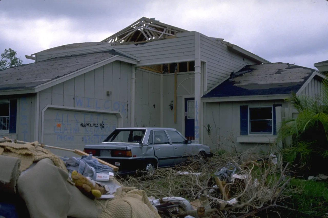 Image: Hurricane Andrew - Houses and Businesses Damaged (8)