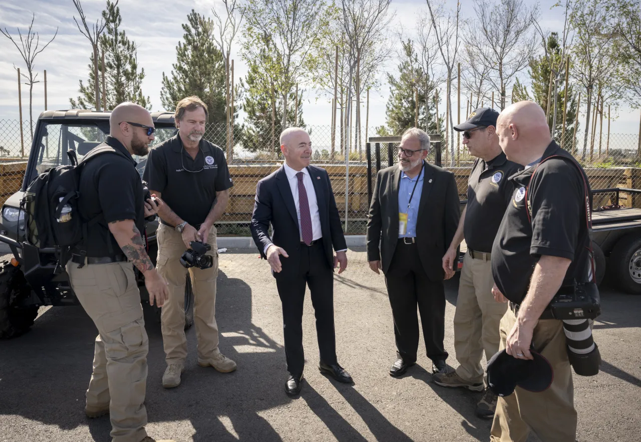 Image: DHS Secretary Alejandro Mayorkas Meets with DHS Employees (057)