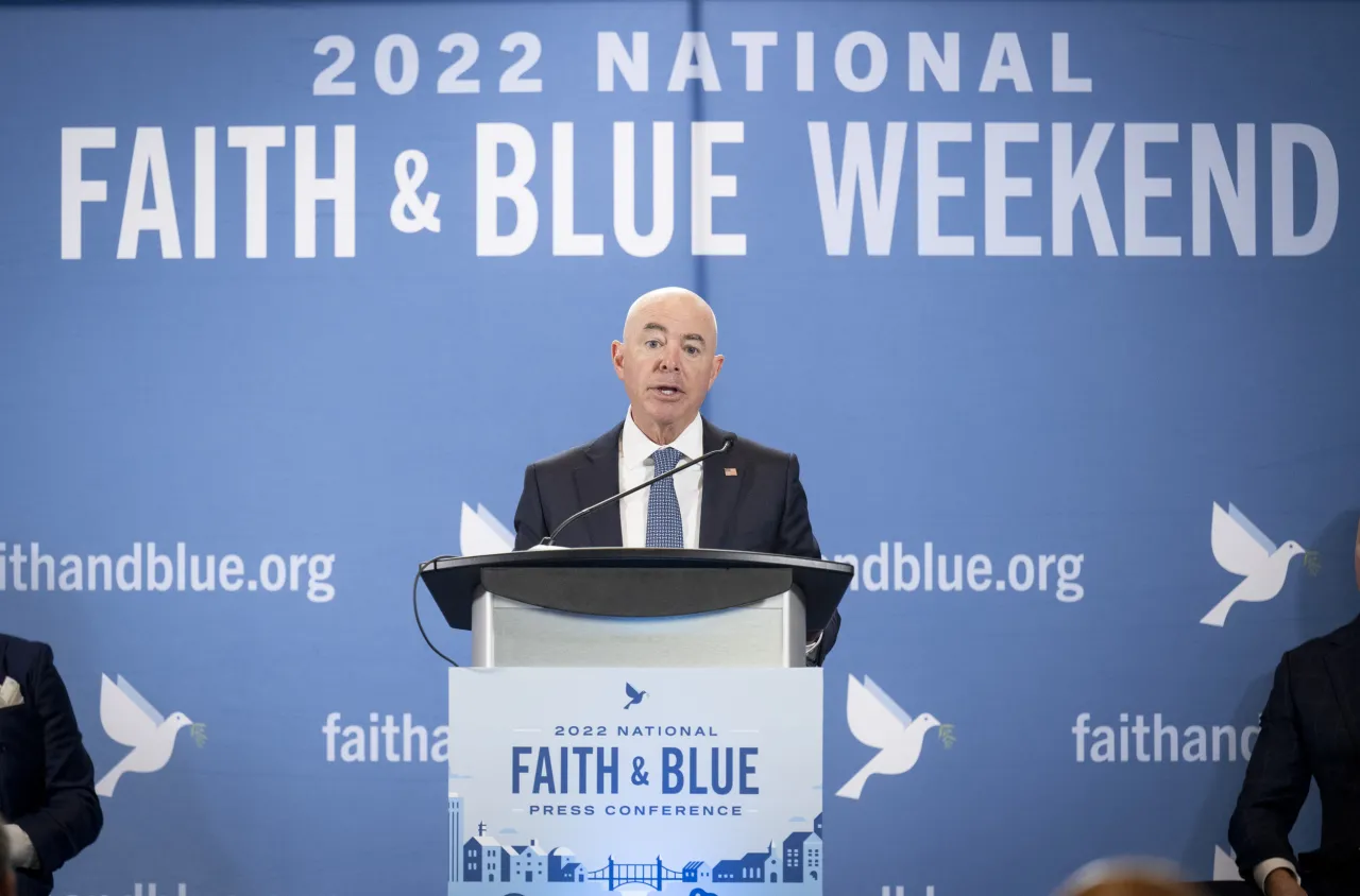 Image: DHS Secretary Mayorkas Speaks at 2022 Faith and Blue (032)