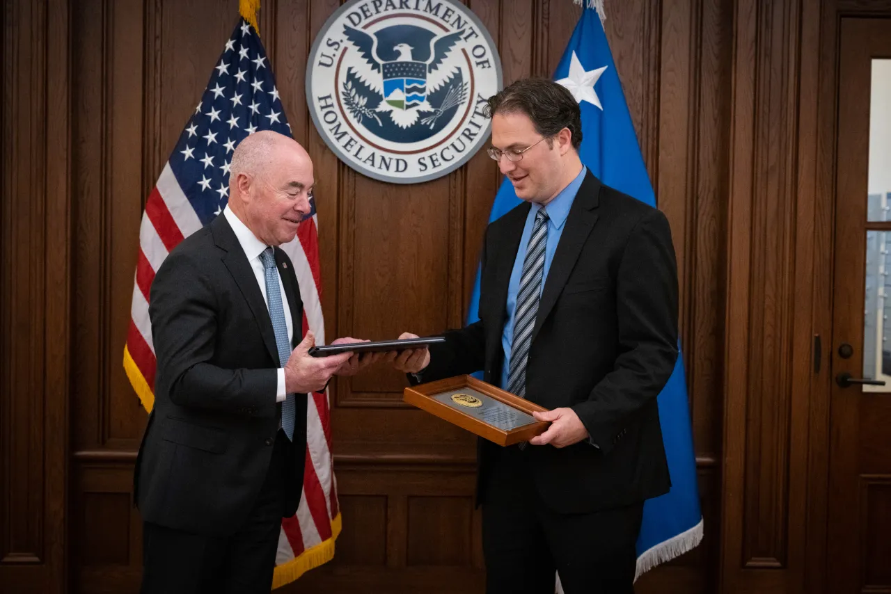 Image: DHS Secretary Alejandro Mayorkas Recognizes DHS Employees (013)