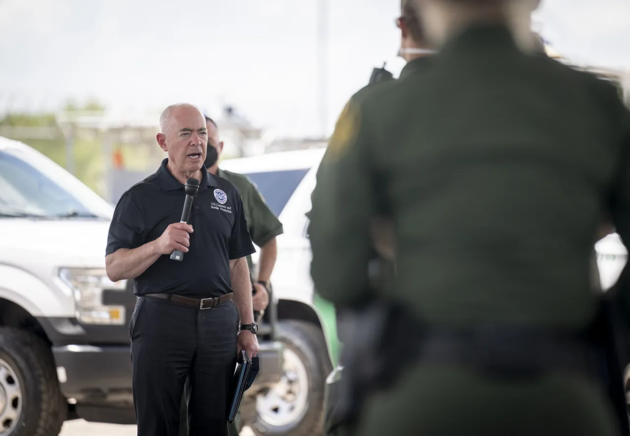 Image: DHS Secretary Alejandro Mayorkas Addresses Border Patrol Personnel (10)