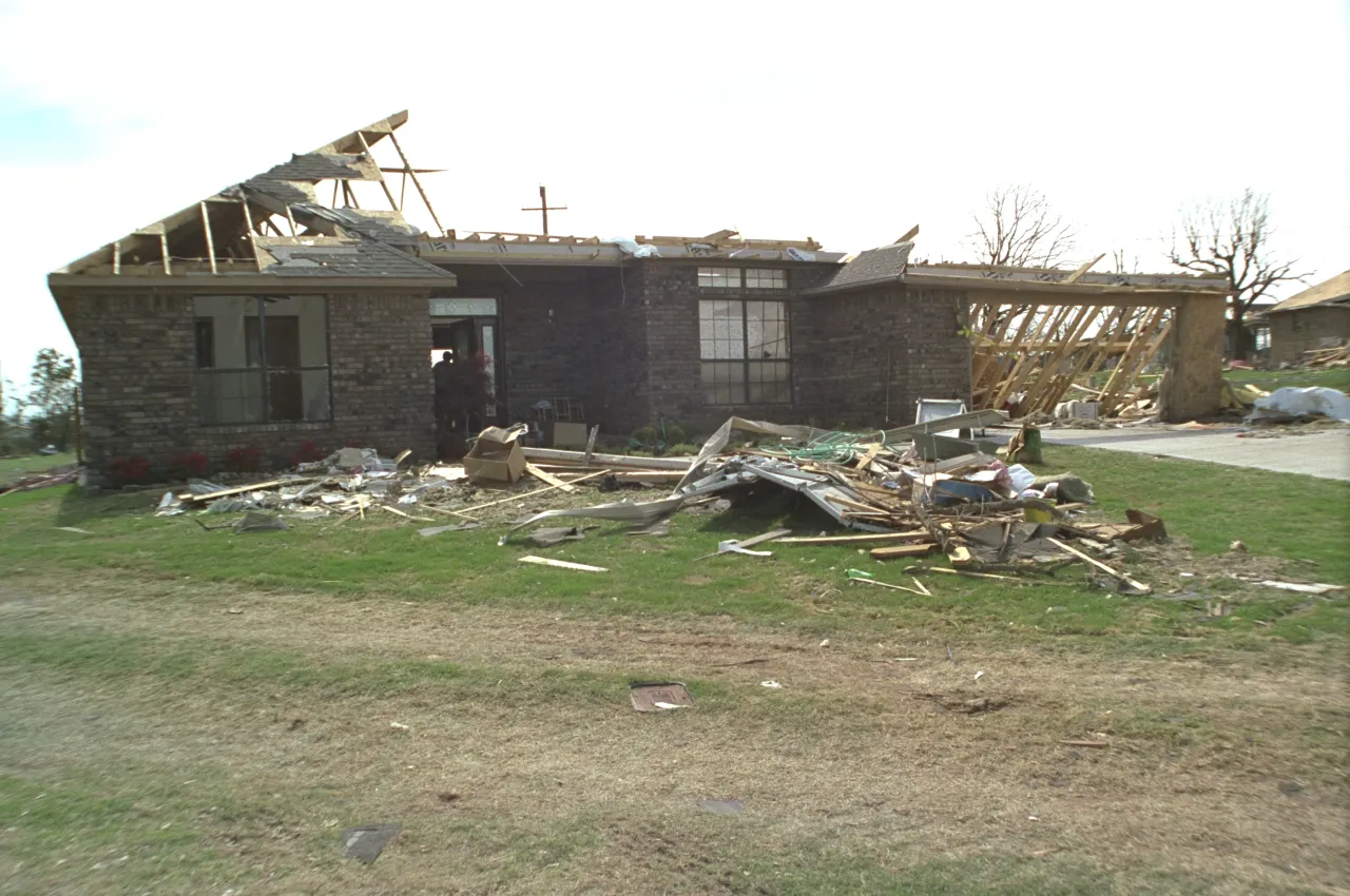 Image: Hurricane Andrew - Houses and Businesses Damaged (33)