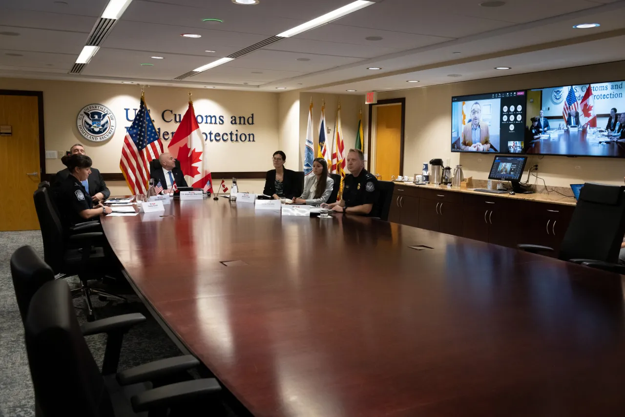 Image: DHS Secretary Alejandro Mayorkas Meets with Minister of Transport of Canada (011)