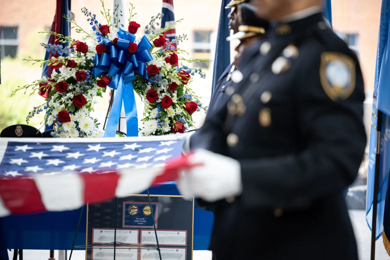 Image: DHS Secretary Alejandro Mayorkas Attends FPS Wreath Laying Ceremony (055)