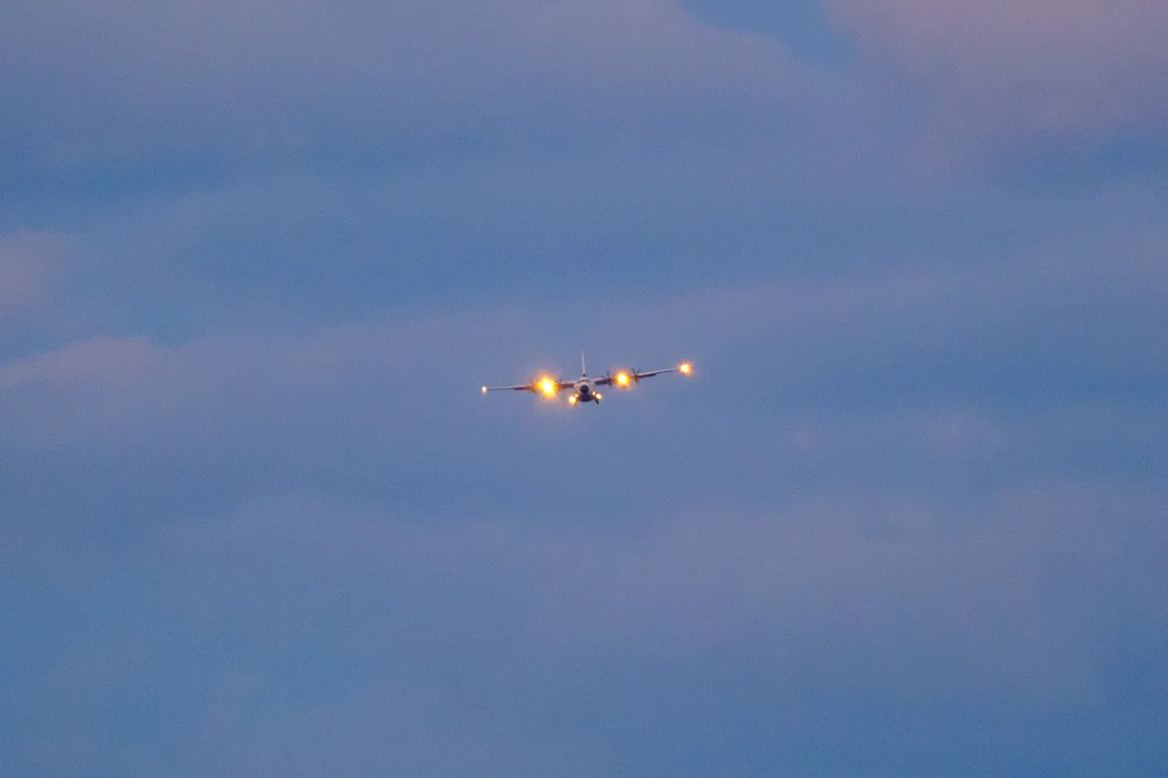 Image: Air Operations at Sunset (13)
