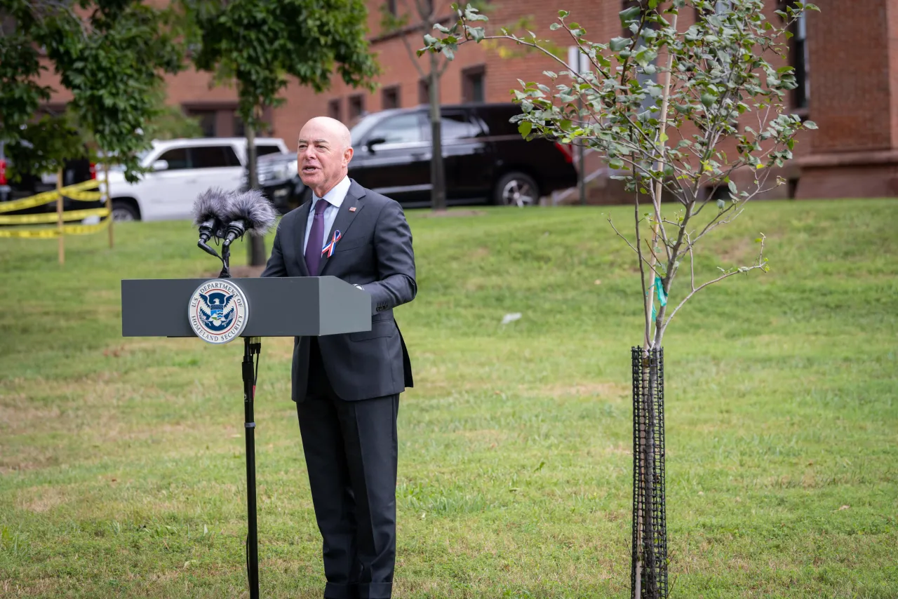 Image: DHS Secretary Alejandro Mayorkas Attends DHS HQ 9/11 Remembrance Ceremony (014)