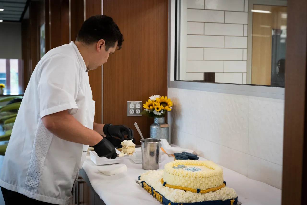 Image: DHS Deputy Secretary John Tien Participates in Navy Birthday Cake Cutting (017)
