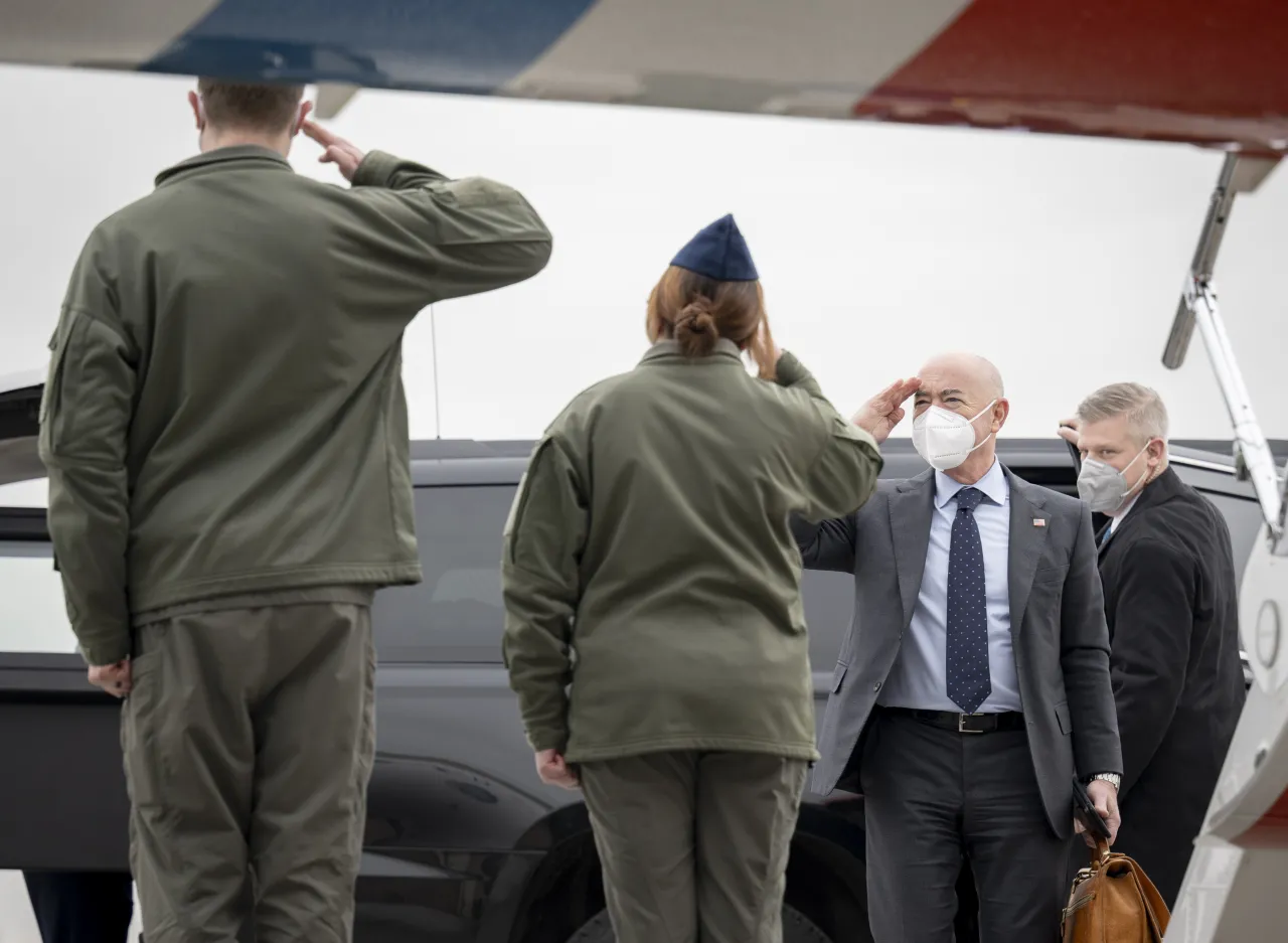 Image: DHS Secretary Alejandro Mayorkas Arrives to DCA (039)