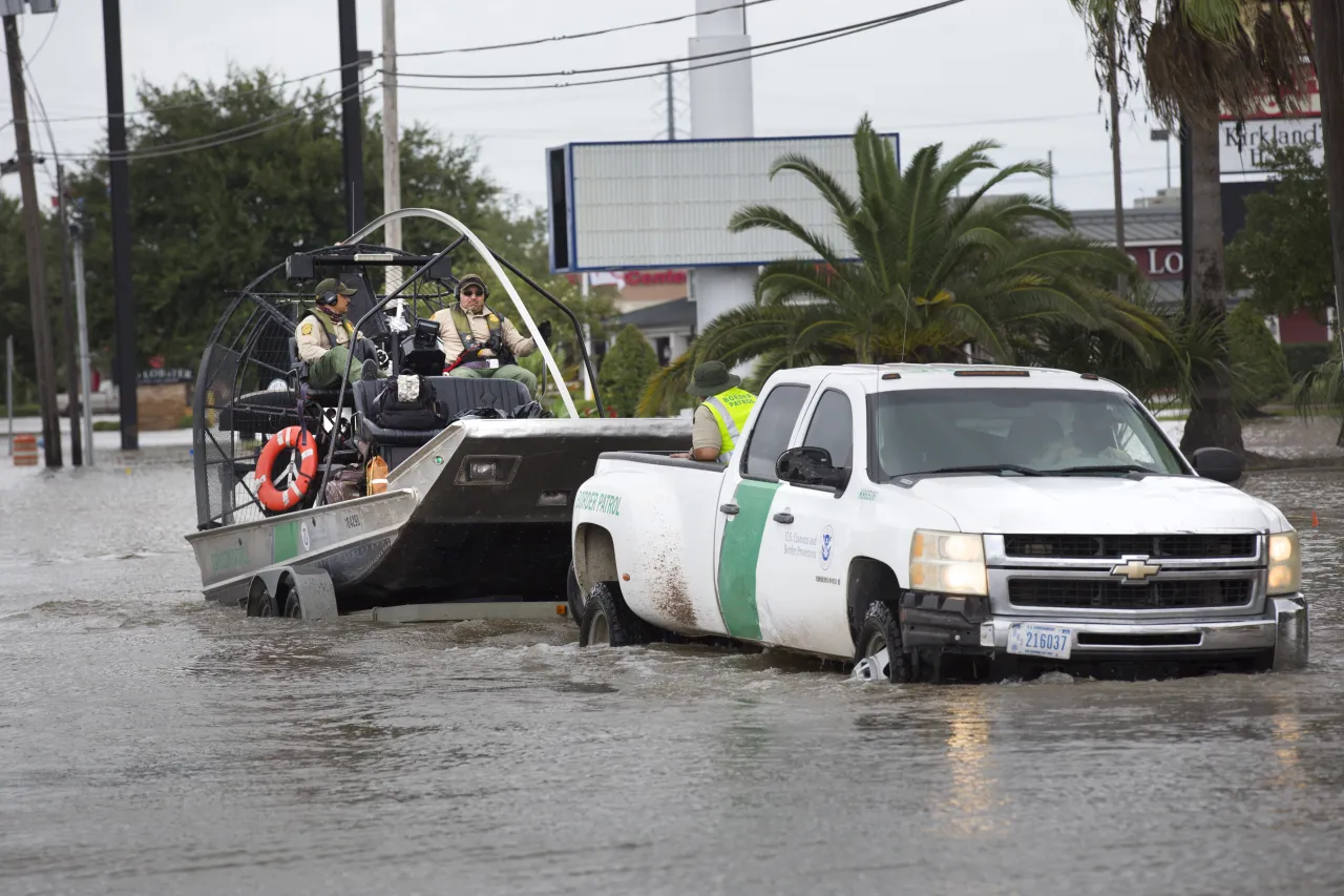 Image: CBP responds to Hurricane Harvey [Image 4 of 8]