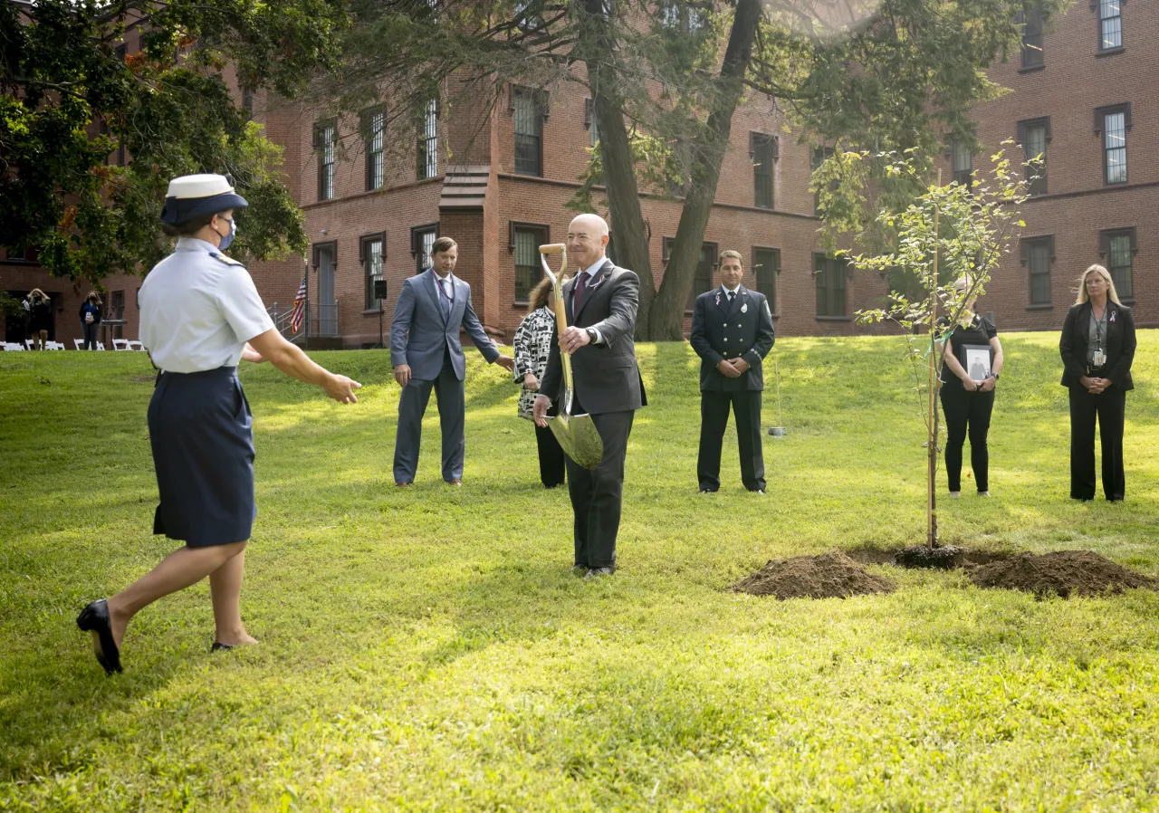 Image: DHS Secretary Alejandro Mayorkas Participates in 9/11 Tree Planting Ceremony (12)