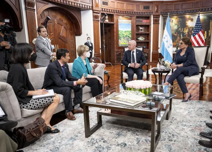 Image: DHS Secretary Mayorkas Meets President of Honduras (018)