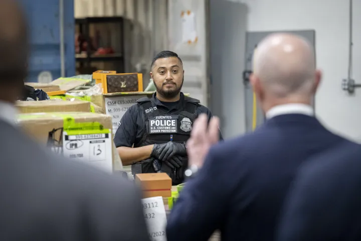 Image: DHS Secretary Alejandro Mayorkas Visits CBP CES (009)