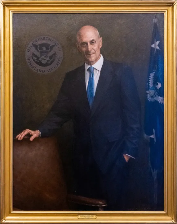 Image: Official Portrait of Secretary Michael Chertoff