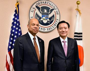 Secretary of Homeland Security Jeh Johnson meets with Korean Minister of Justice Kim Hyun-Woong