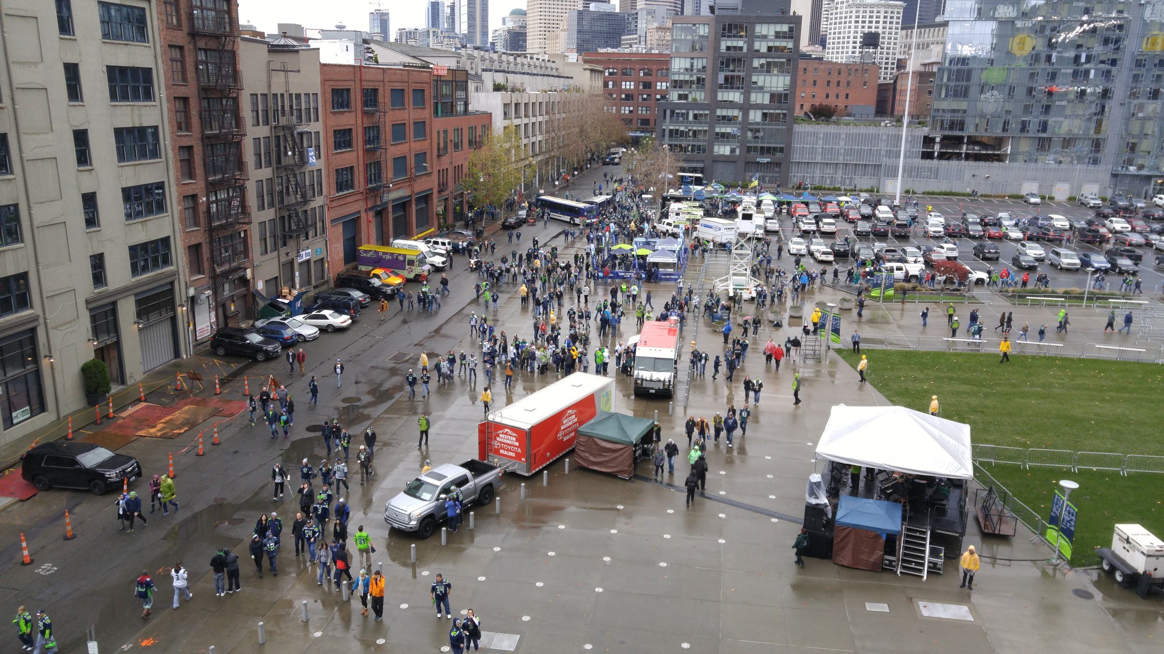 A 180-degree view maximizes visibility and can be applied in busy locations, like CenturyLink Field, where the Immersive Imaging System is currently being demonstrated.