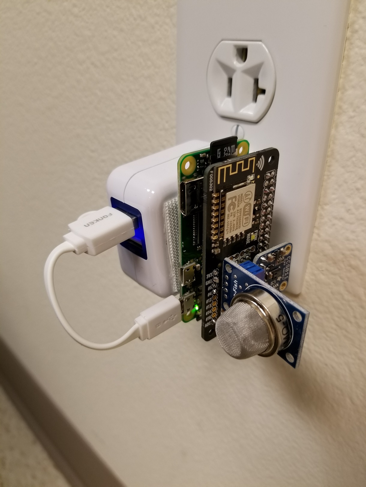 Mutualink rapidly installed chemical sensors throughout the SCITI Labs DTE test facility at TEEX, demonstrating how smart sensors can be integrated into decisions support platforms.