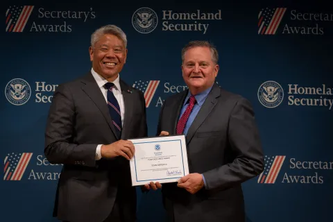 DHS Deputy Secretary John Tien with Team Excellence Award recipient, John Gereski Jr.