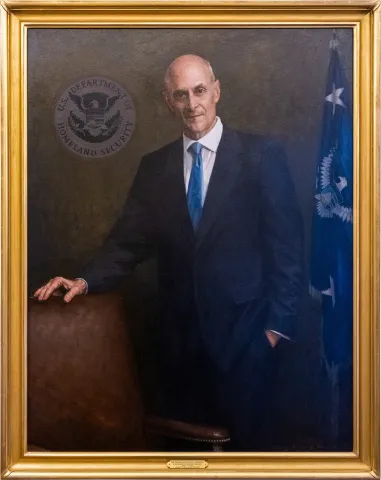 Official Portrait of Secretary Michael Chertoff