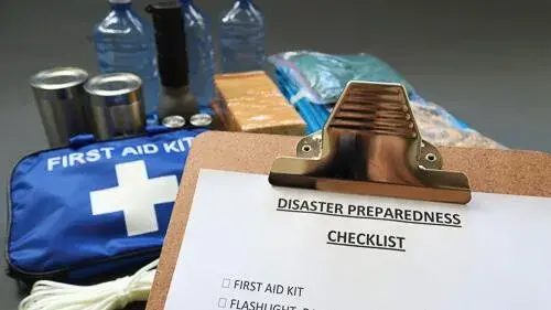 Disaster preparedness checklist and kit