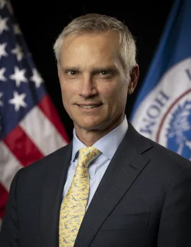 Mr. Robert Isom is the incoming CEO and current president of American Airlines Group and American Airlines, its principal subsidiary company. In his current role, he oversees American’s operations, planning, marketing, sales, alliances, and pricing until his role as CEO begins in March of 2022.