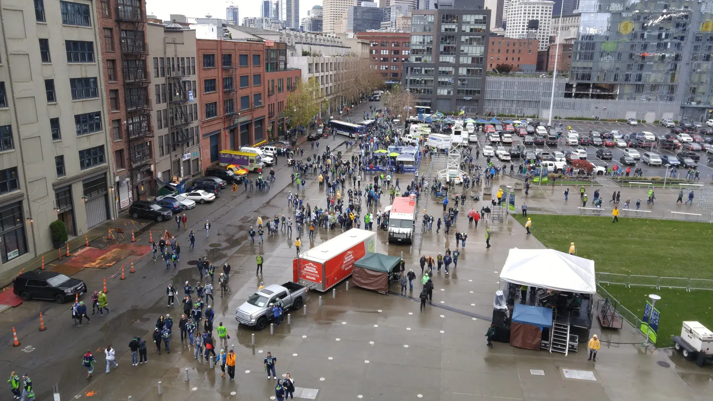 A 180-degree view maximizes visibility and can be applied in busy locations, like CenturyLink Field, where the Immersive Imaging System is currently being demonstrated.