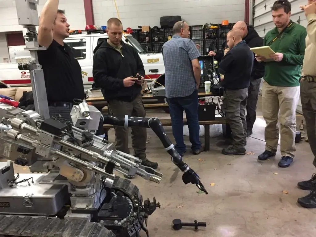 Demo of EOD Robot prototype by DHS S&T’s First Responders Group and Israel National Police at New Jersey State Police (New Brunswick, NJ Nov 2017).